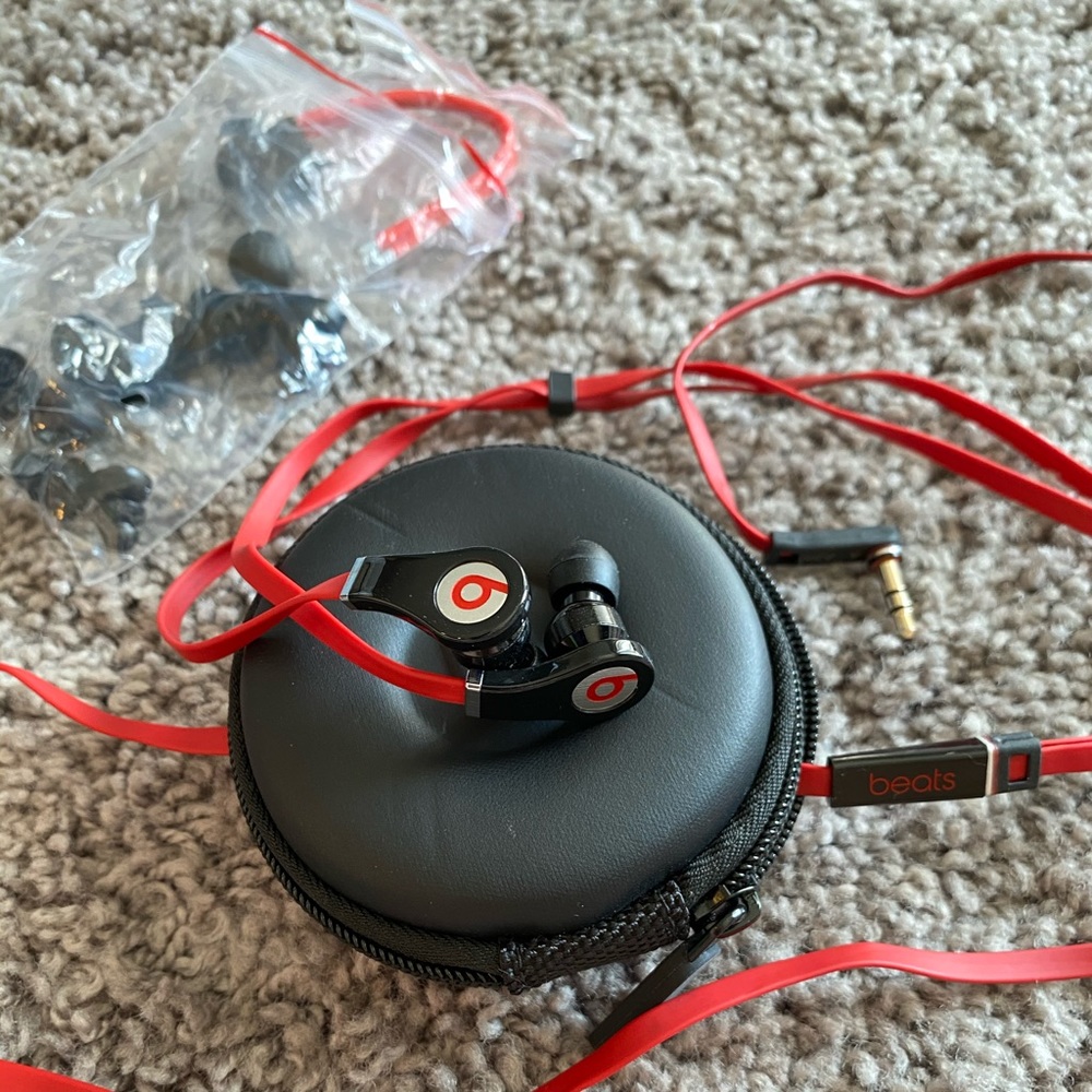 Beats earbuds